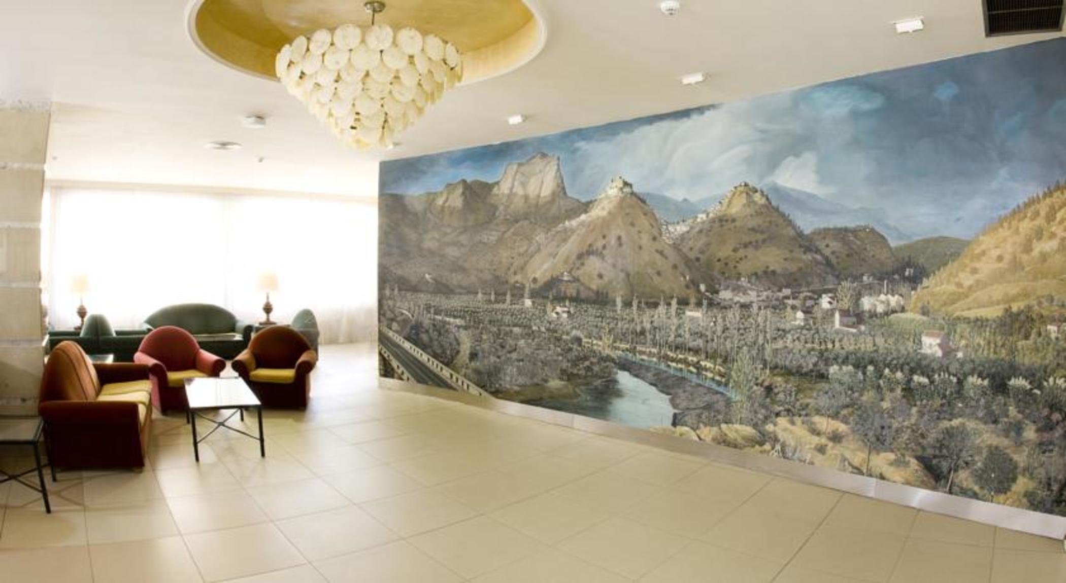 Monarque Park Hotel 4*
