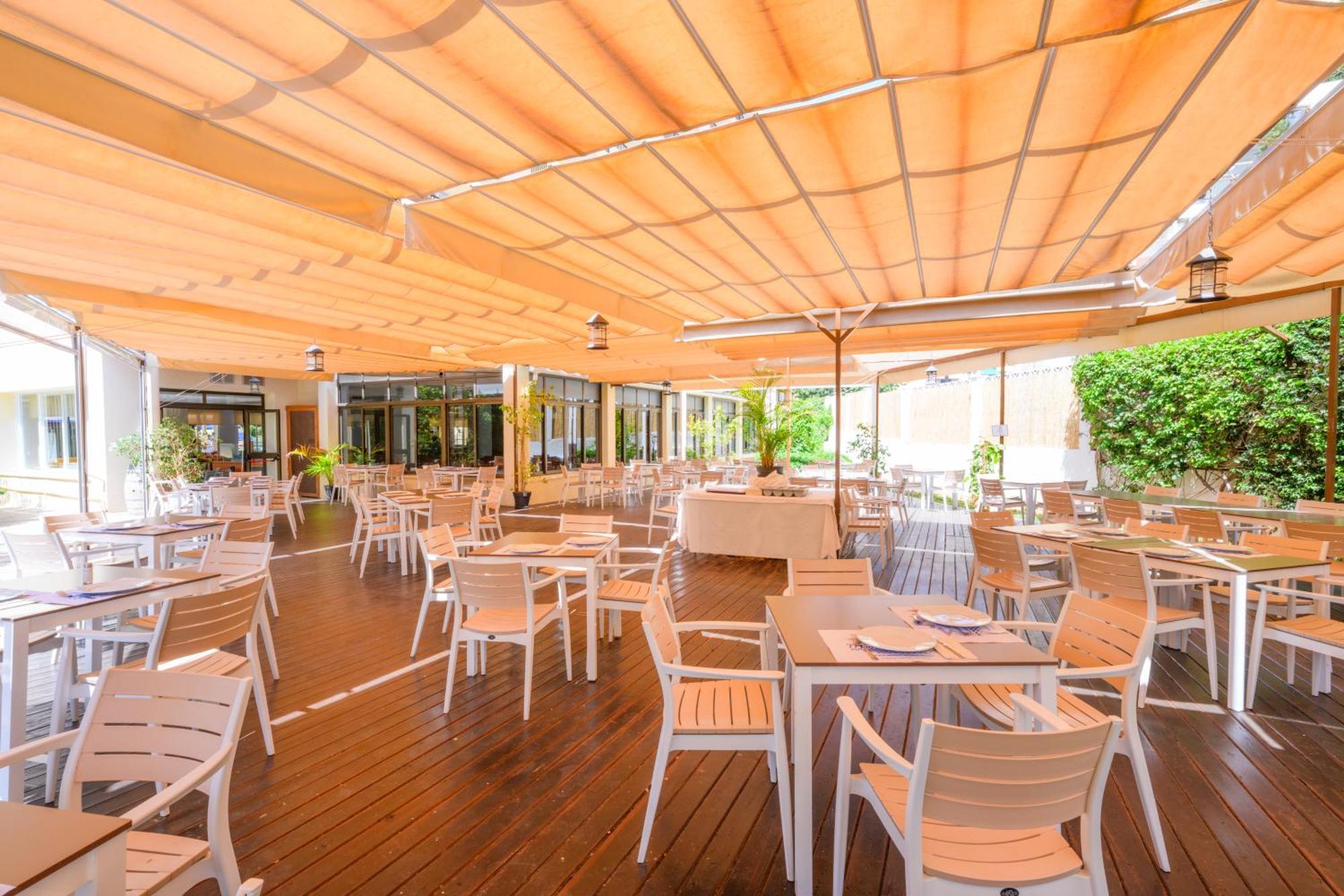 Monarque Park Hotel